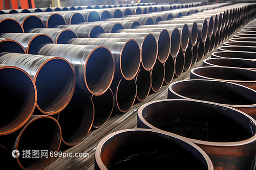 工厂生产的钢管与圆钢 工艺、应用与市场前景